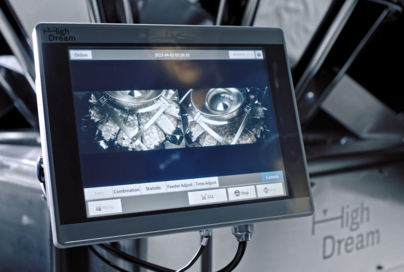 Touchscreen interface on the Multihead Weigher Range from High Dream